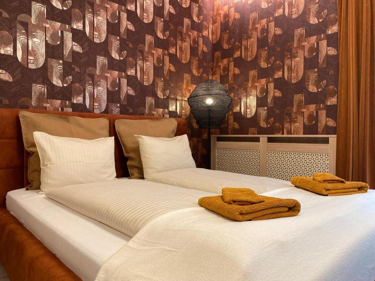 Grand Suites Corvin Budapest Exterior photo
