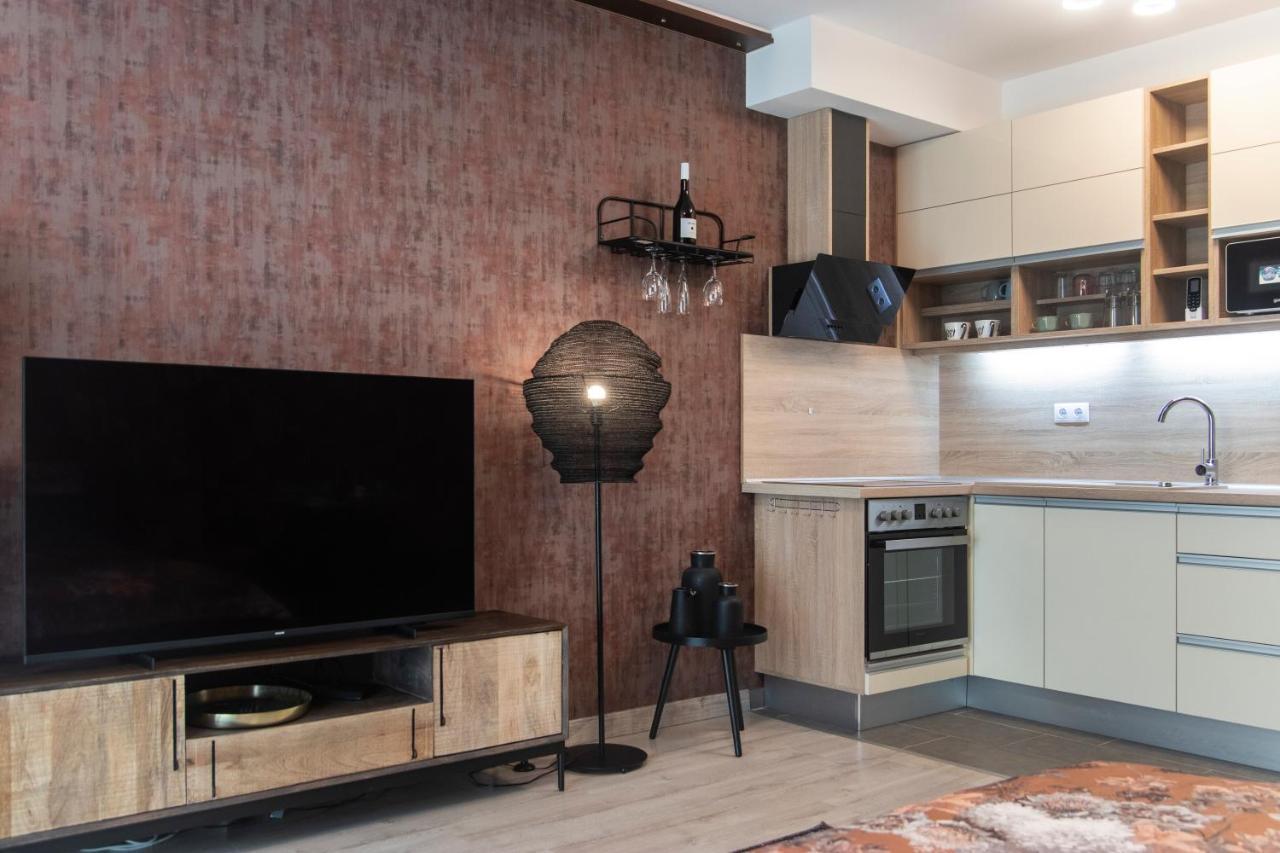 Grand Suites Corvin Budapest Exterior photo