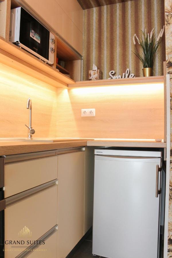 Grand Suites Corvin Budapest Exterior photo